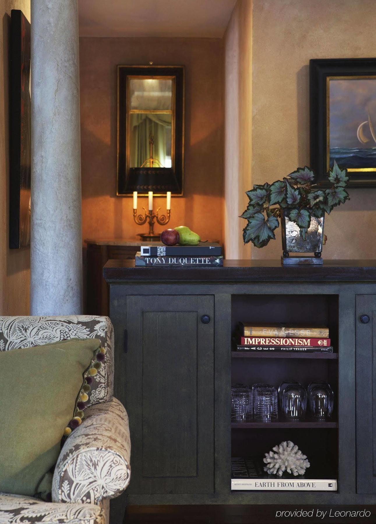 Delamar Southport Room photo